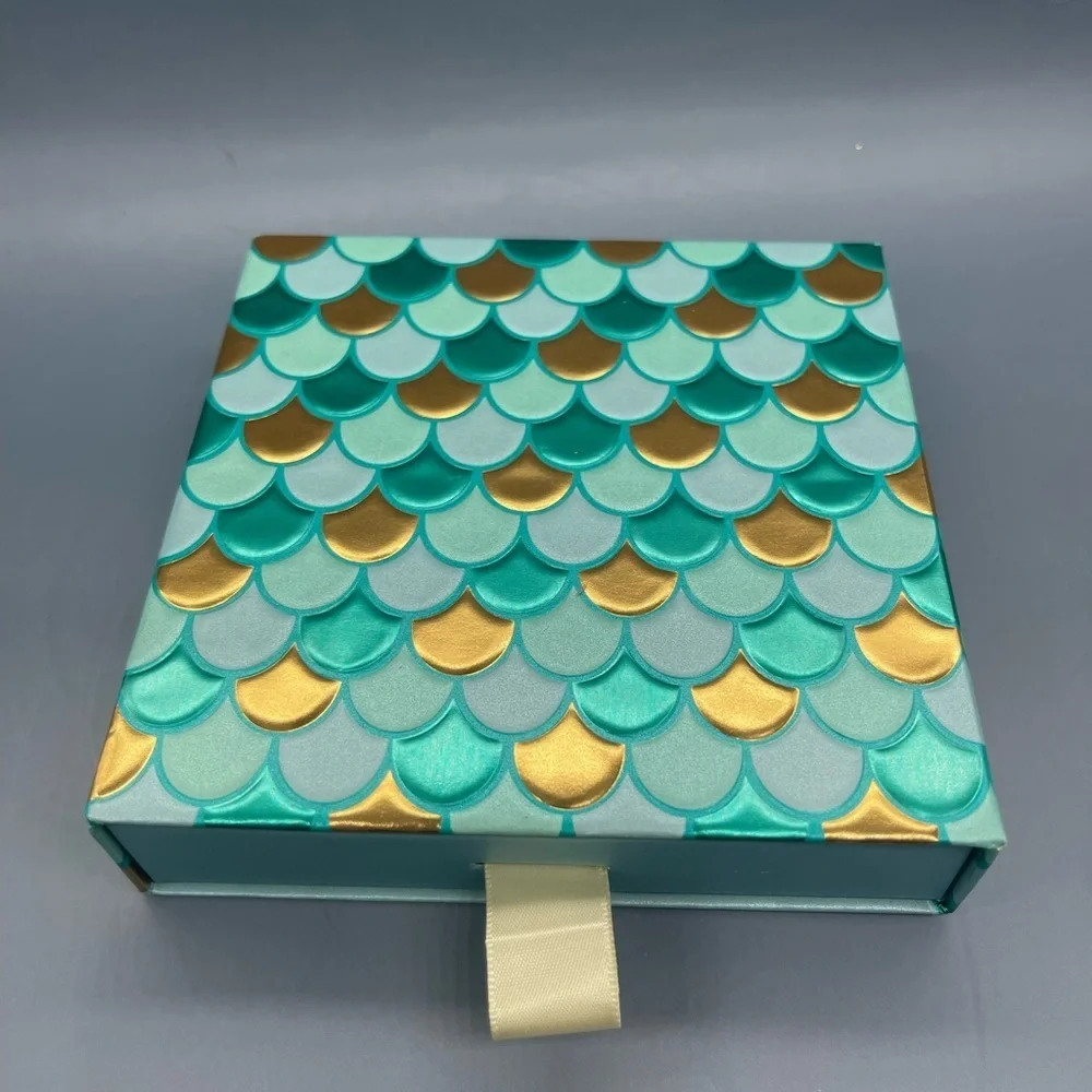 Mermaid Scale Gift Card Box, Teal and Gold, EUC